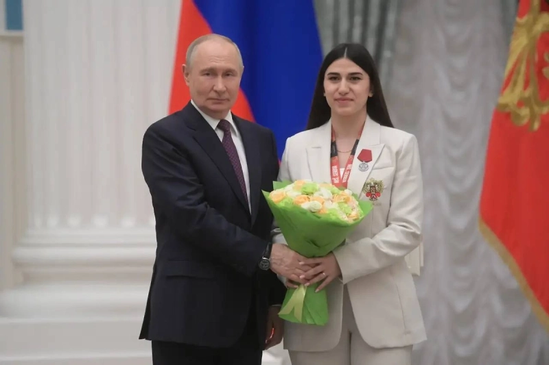 Путин вручил ордена и медали российским боксёрам — победителям мировых первенств