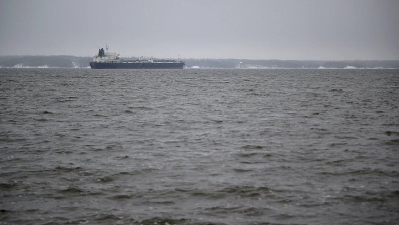 Tasnim: пять человек погибли при ударе США по торговым судам в Ормузском проливе